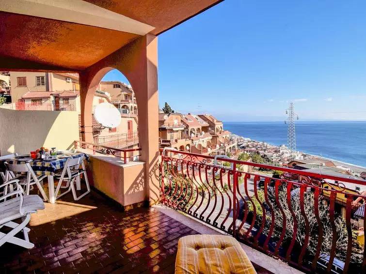 Apartamento entero, 3 Habitaciones 4 Personas in Letojanni, Provincia de Messina
