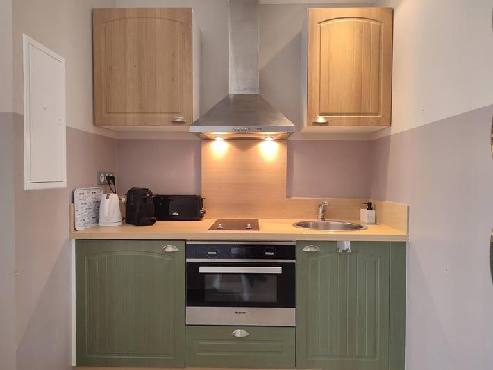 Gîte pour 3 personnes, avec piscine ainsi que jardin et terrasse à La Redorte - 3