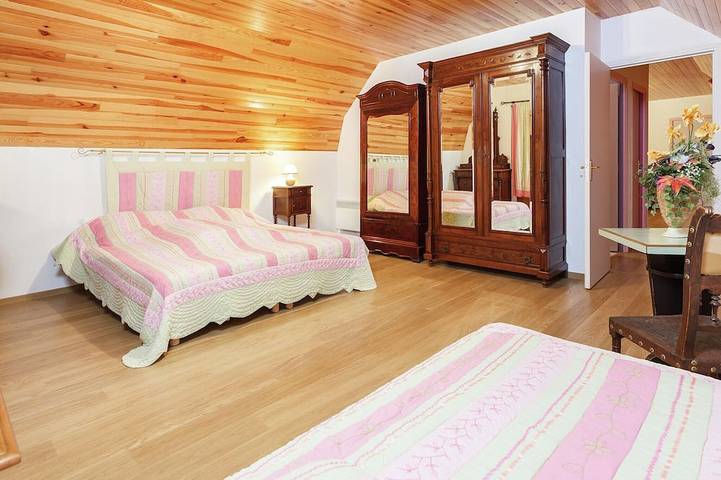 Location de vacances pour 5 personnes, avec Terrasse et Jardin dans Puycapel
