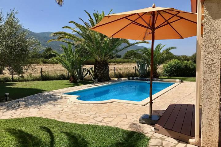 Gîte pour 6 personnes, avec piscine, adapté aux familles à Saint-Génis-des-Fontaines - 3