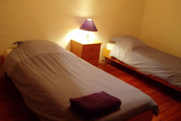 Location de vacances pour 6 personnes, avec Terrasse et Jardin à Livers-Cazelles - 3