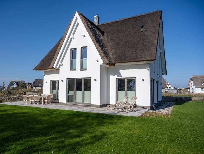 Ferienhaus mit Meerblick für 8 Personen, mit Terrasse und Garten sowie Sauna in Dranske