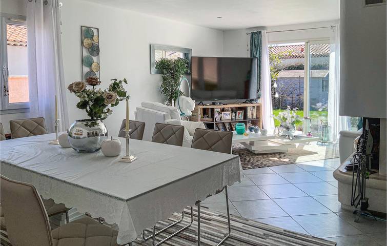 Location de vacances pour 6 personnes, avec terrasse et piscine, animaux acceptés à Mallemort - 4