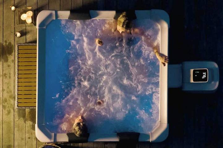 The Nabbe – Seefront Sauna, Jacuzzi & Motorboot in Gällstads distrikt, Västergötland