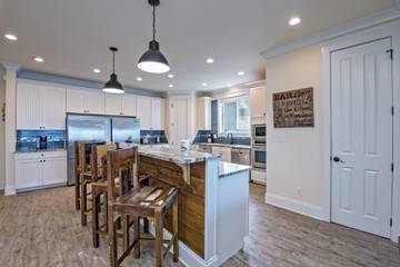 Vacation Rental for 12 Guests in Fort Morgan, Mobile Bay, Picture 3