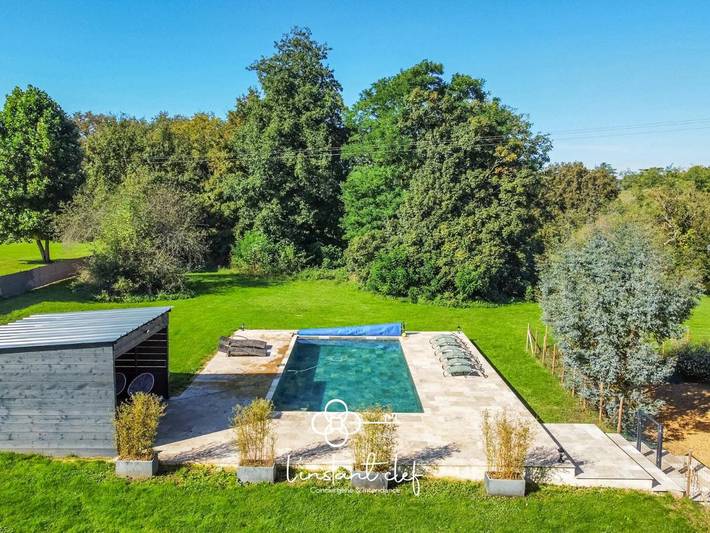 Location de vacances pour 20 personnes, avec jardin ainsi que jacuzzi et piscine à Coulaines