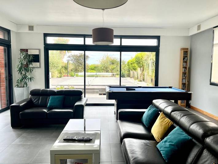 Location de vacances pour 8 personnes, avec jardin ainsi que piscine et terrasse à Rédené - 3