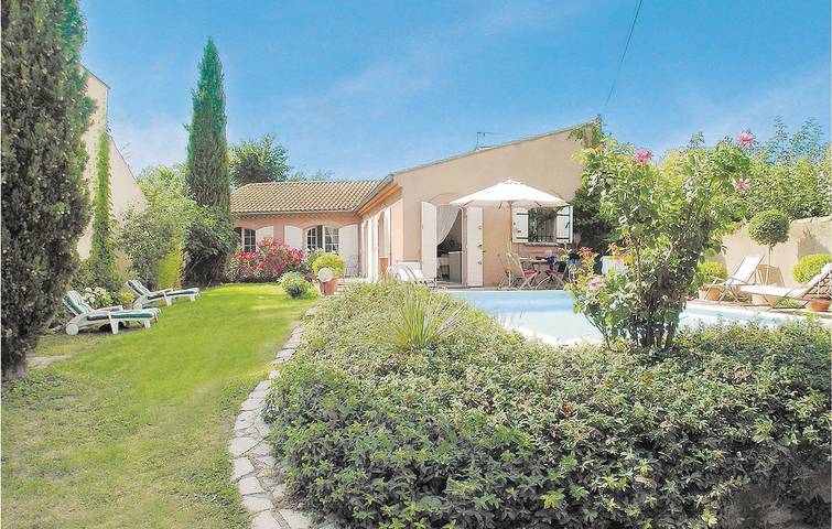 Location de vacances pour 4 personnes, avec terrasse ainsi que jardin et piscine à L'Isle-sur-la-Sorgue - 2