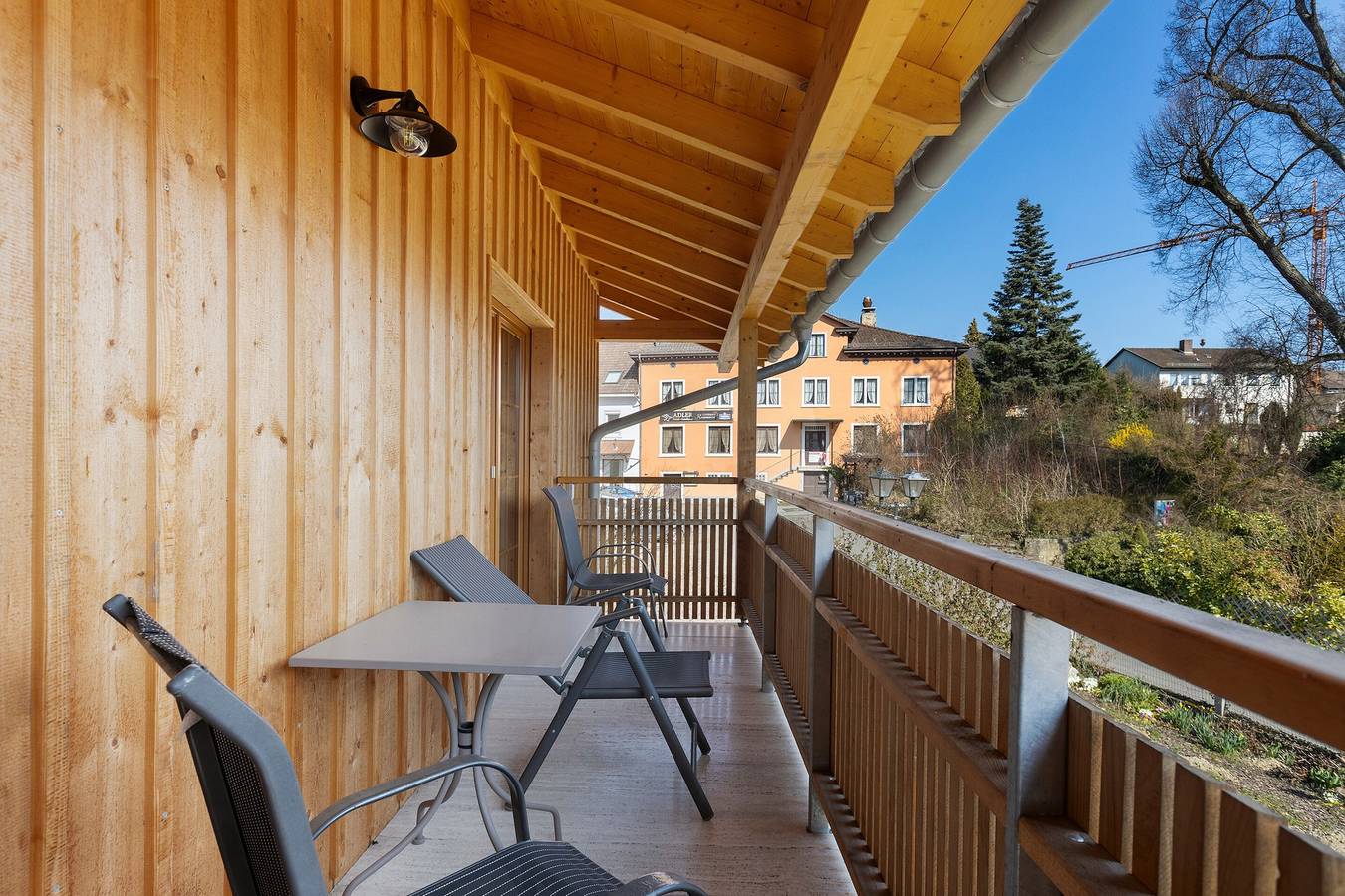 Appartement entier, Appartement Landlust au bord du lac avec jardin commun, balcon et Wi-Fi in Öhningen, Untersee