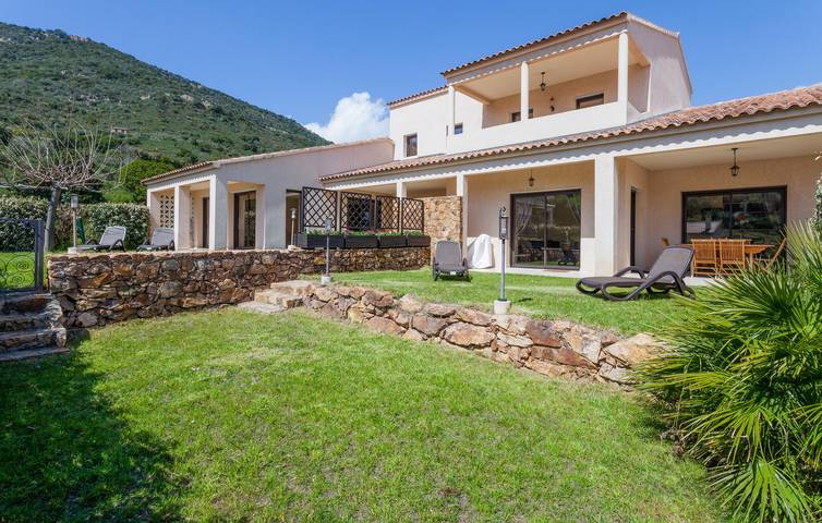 Maison de vacances pour 8 personnes, avec Terrasse et Jardin dans Sagone