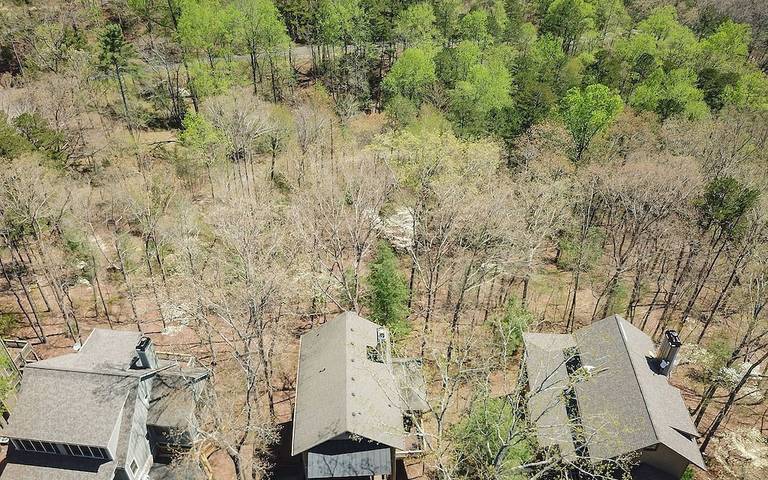 Vacation rental for 9 people, with pool and balcony in Big Canoe