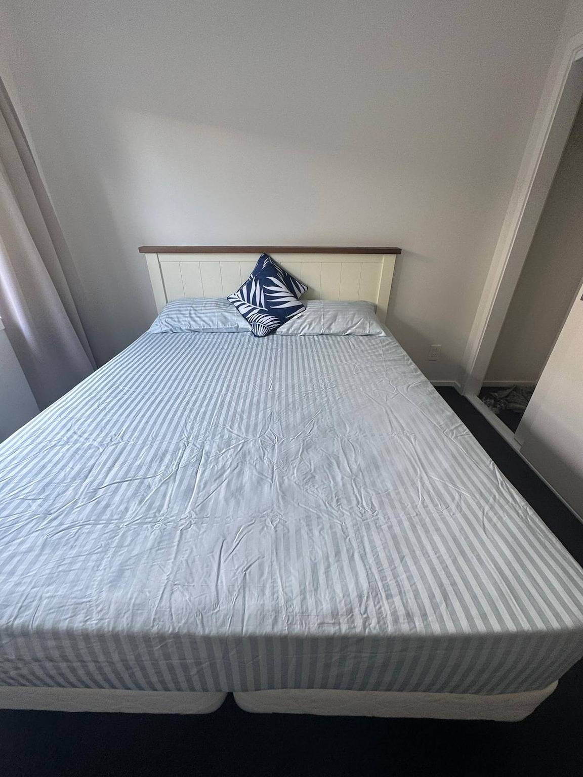 Geräumiges Schlafzimmer mit eigenem Bad — Aotea in Wellington