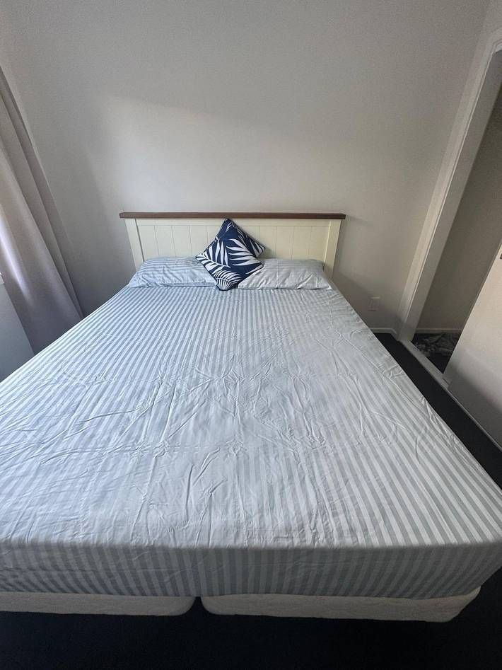 Geräumiges Schlafzimmer mit eigenem Bad — Aotea in Wellington