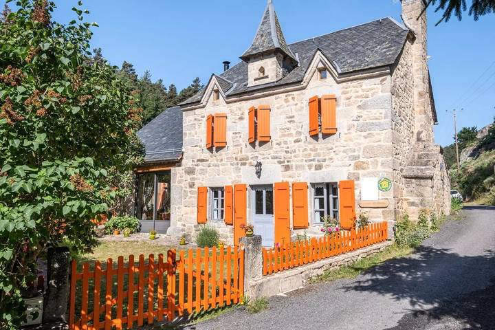Gite de France 4 personas in Peyre-en-Aubrac, Región de Mende