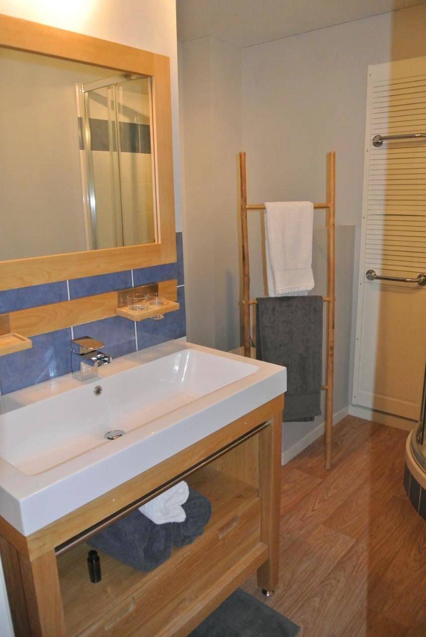 Double Room in Lohéac, Région de Redon