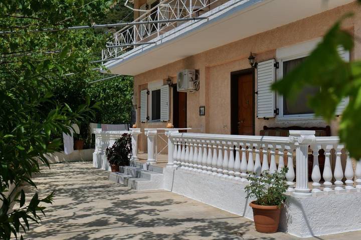 Appartement de vacances pour 7 personnes, avec vue et jardin