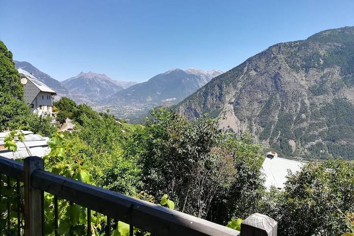 Location de vacances pour 8 personnes, avec terrasse à Saint-Clément-sur-Durance