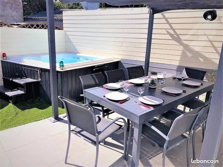 Location de vacances pour 11 personnes, avec terrasse et jacuzzi, animaux acceptés dans Office de Tourisme de Nevez