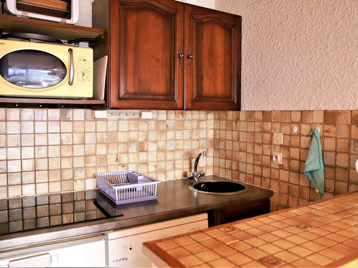 Ganze Wohnung, Studio-Kabine an der Piste mit Balkon und Aufzug in Auris en Oisans in Auris, Nationalpark Écrins