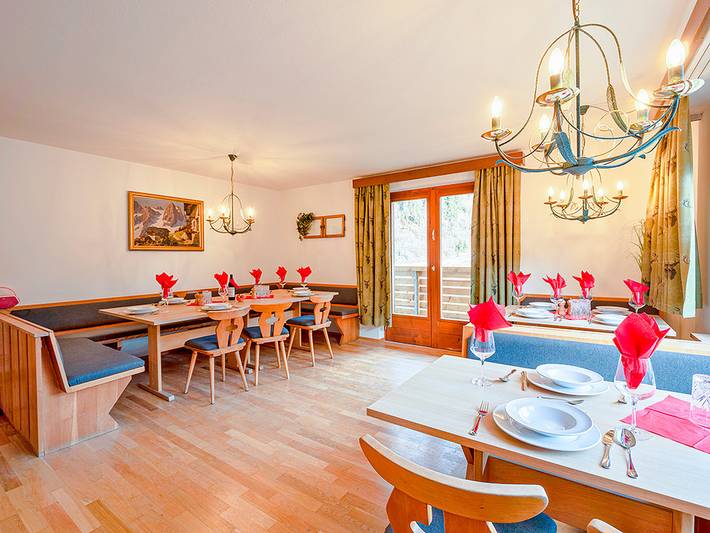Ferienhaus für 18 Personen, mit Balkon und Terrasse sowie Sauna im Montafon - 3