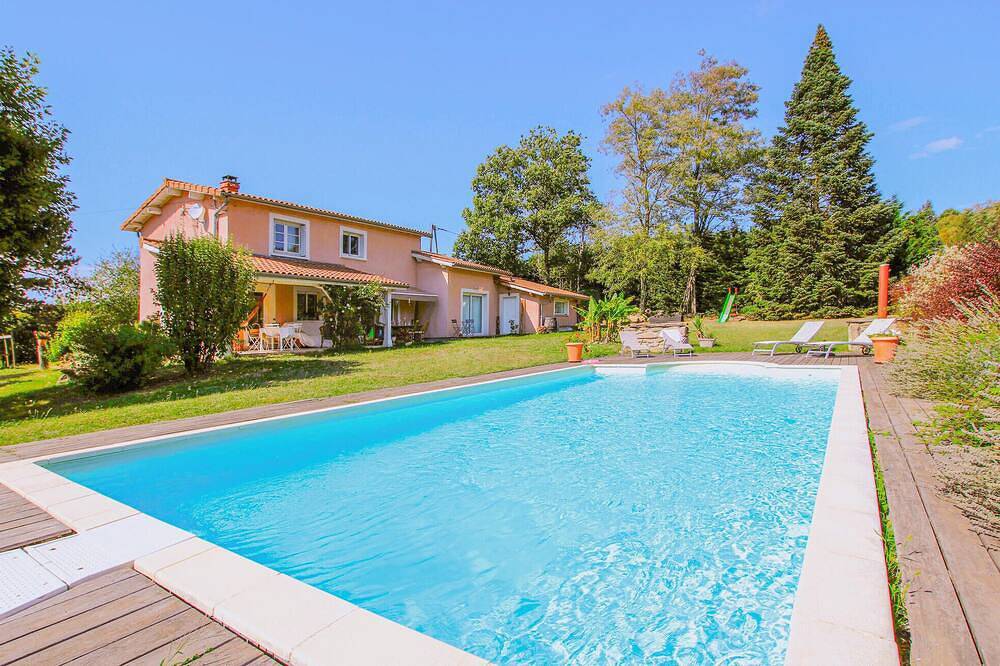 Stunning home in Monseveroux in Montseveroux, Région de Vienne