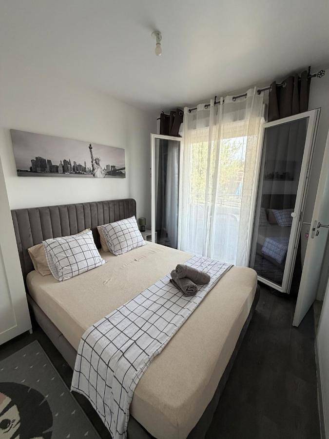 Apartamento de vacaciones para 2 personas, con balcón además de jardín y vistas - 1