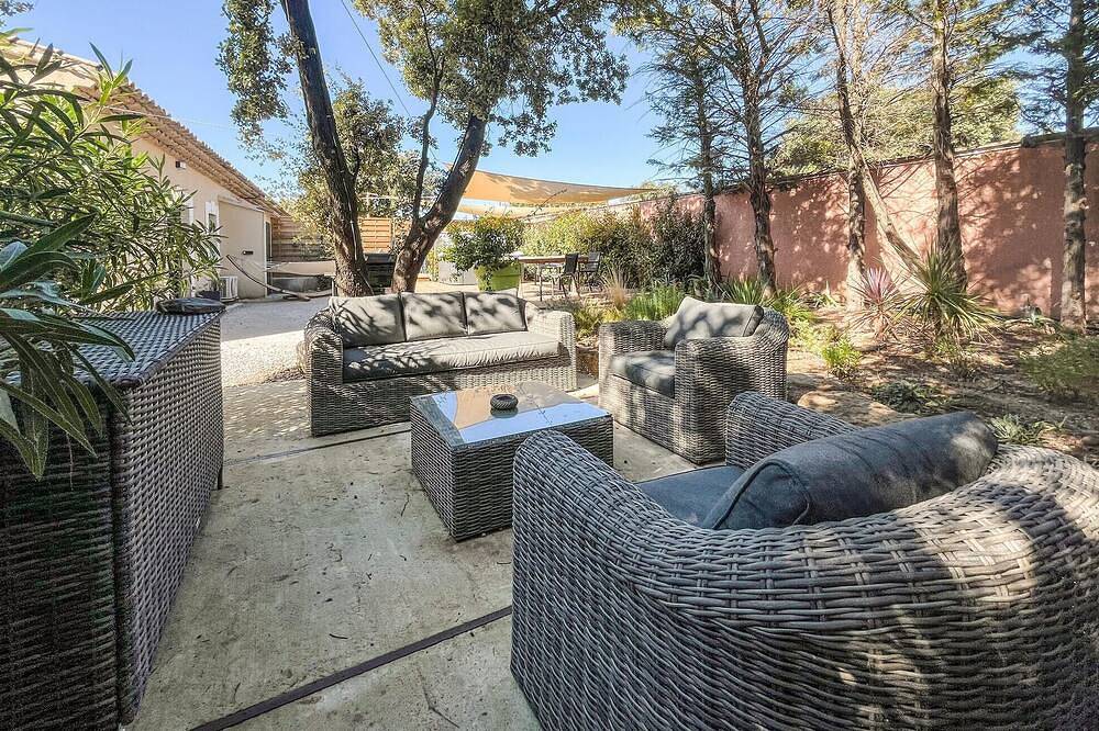 Gîte jacuzzi Alpilles in Aureille, Arles und Umgebung