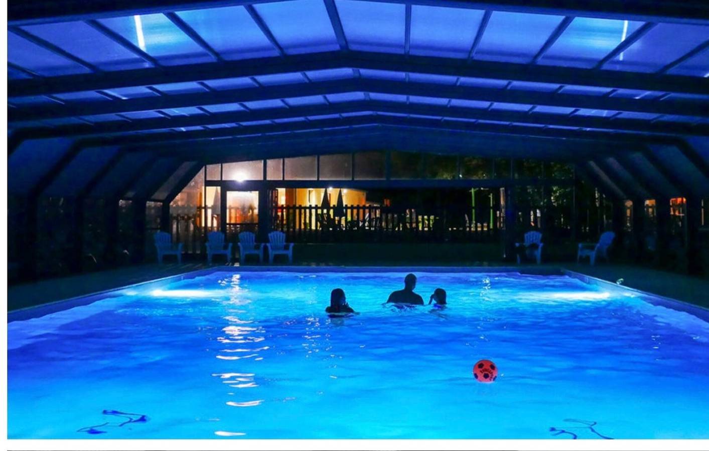Mobil-home « Dans Village de Gîtes » avec piscine partagée in Calviac-en-Périgord, Périgord Noir
