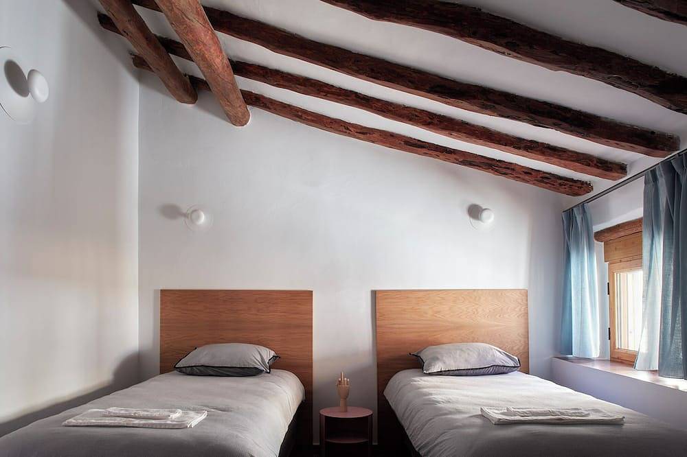 Neleman House - Hoces del Cabriel - Interior of Valencia in Venta del Moro, Valencia Province