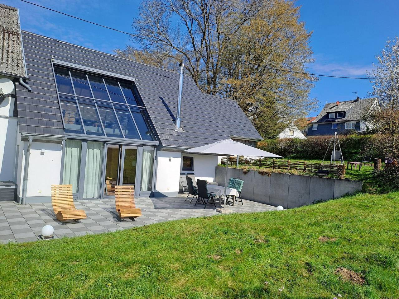 Haus Burg, Ferienhaus - 8-Bett-Ferienhaus  Dusche/Wc, 3 Schlafräume in Bongard, Vulkaneifel