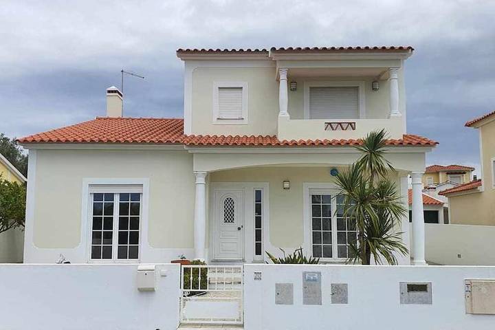 Villa para 6 pessoas, com piscina e jardim em Amoreira