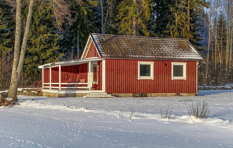Ferienhaus für 4 Personen mit Terrasse in Jönköpings län