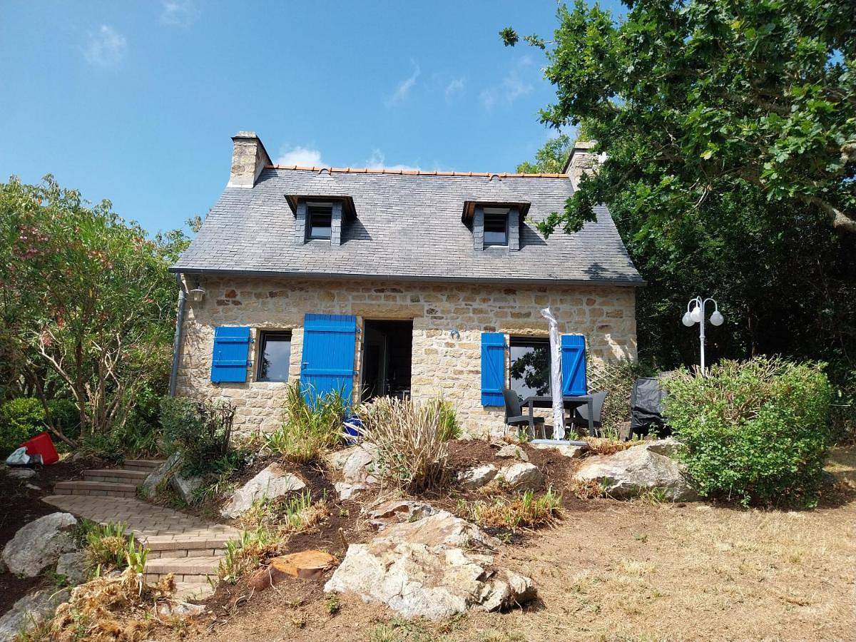 Maison de pêcheur vue mer in Roscanvel, Région de Châteaulin