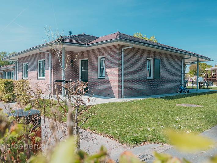 Vakantiehuis voor 16 personen, with terras and sauna as well as balkon/terras in Voorthuizen
