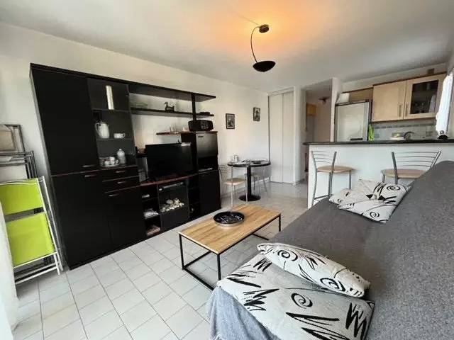 Appartement De Vacances pour 2 Personnes dans Le Grau-du-Roi, Région de Nîmes