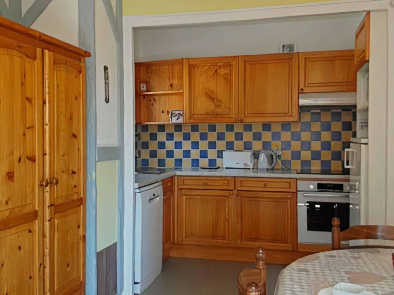 Entire apartment, Spacious 2-Room Apt for 6 in Central Grand Bornand, Close to Shops and Cable Cars in Le Grand-Bornand, Annecy region