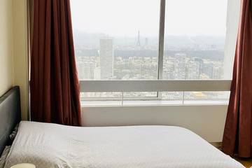 Appartement De Vacances pour 4 Personnes dans Puteaux, Hauts-de-Seine, Photo 1