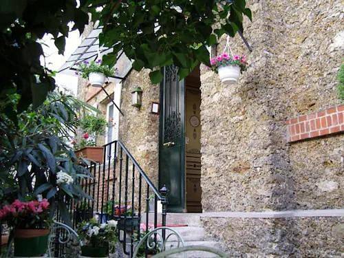 Hôtel pour 4 personnes, avec terrasse et jardin