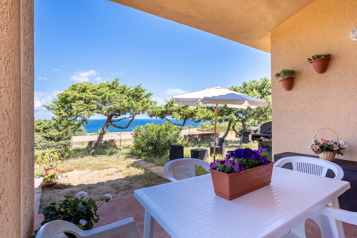 Ganze Wohnung, Villa 'Alba' mit Meerblick, Wlan und Klimaanlage in Costa Paradiso, Trinità d'Agultu e Vignola