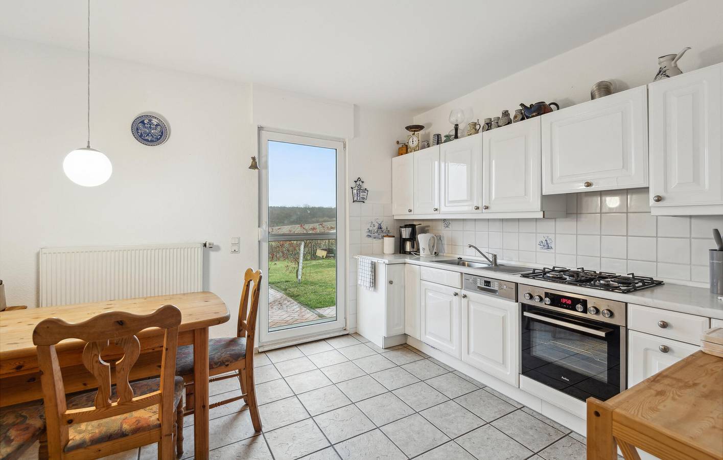 Gemütliche Wohnung am Wasser mit Terrasse und Parkplatz in Schenkendöbern, Cottbus und Umgebung