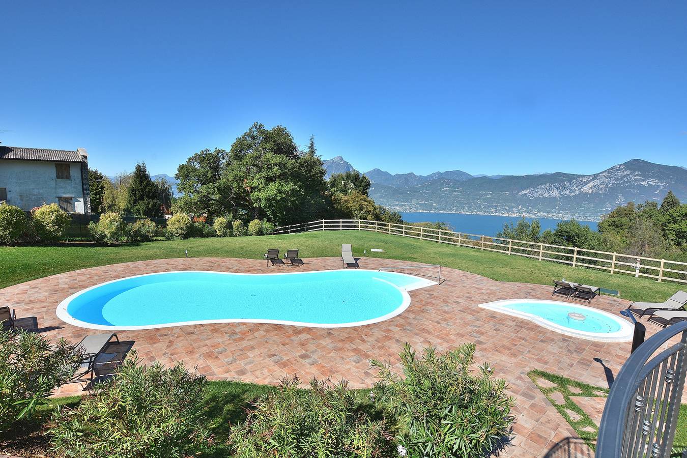Ganze Wohnung, Apartment Borgo Montagna With Pool in San Zeno di Montagna, Gardasee-Berge