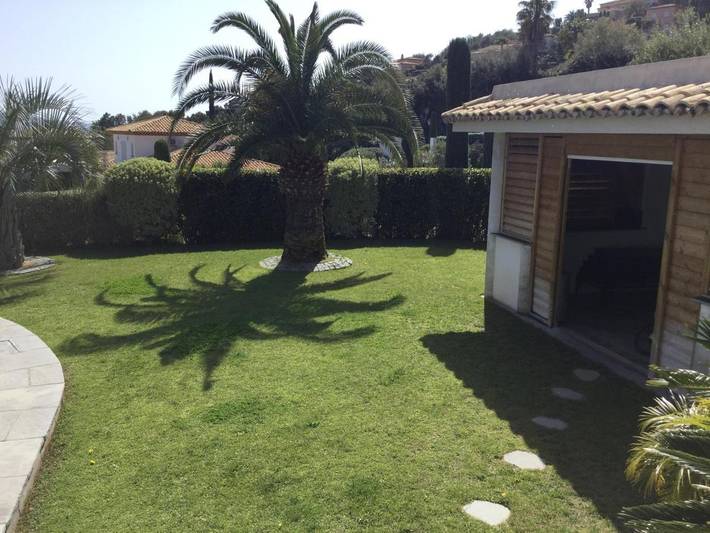 Gîte pour 2 personnes, avec jardin ainsi que vue et piscine dans Golf Bluegreen Sainte-Maxime - 4