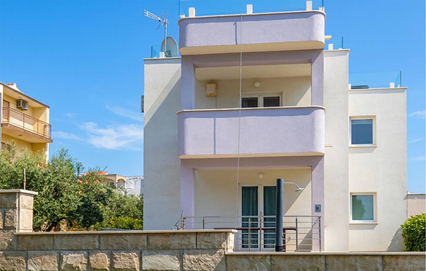 Casa vacanza a Capocesto a partire da 625€ a notte
