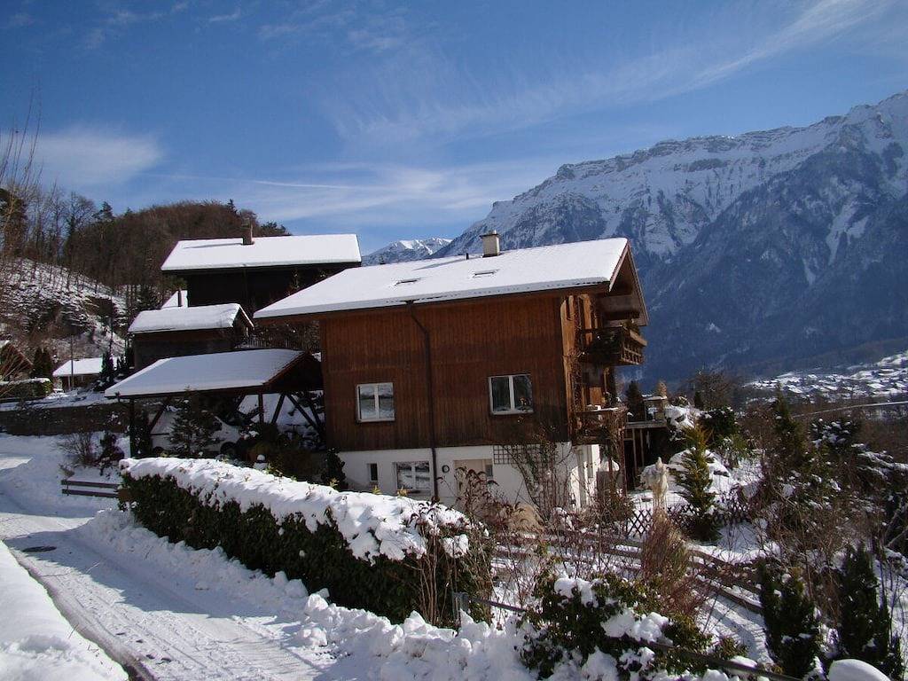 Chalet in den Schweizer Bergen in Ringgenberg (BE), Thunersee