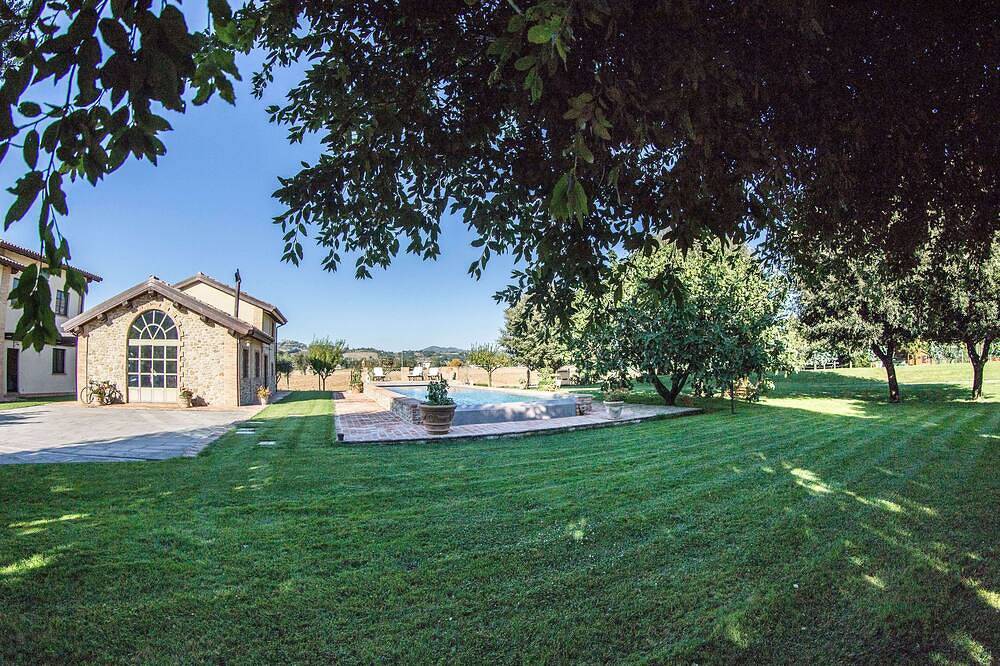 Ganze Wohnung, Vocabolo Monache La Maggiore<br>Großes Loft, Zimmer im Zwischengeschoss, super gemütlich in Perugia, Perugia Provinz