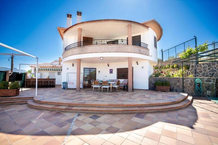 Casa de vacaciones para 10 personas, con Balcón y Terraza además de Jardín y Piscina en Loja - 3