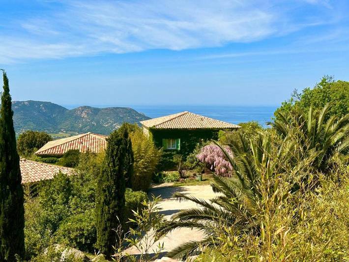 Location de vacances pour 8 personnes, avec jardin et jacuzzi à Sant'Antonino - 2