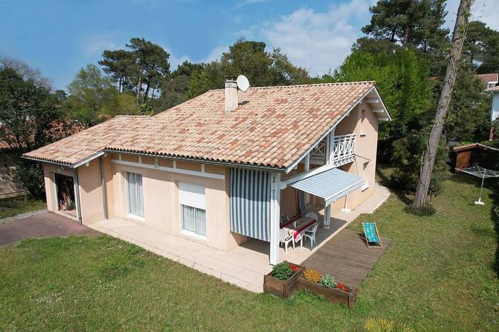 Ferienhaus für 9 Personen, mit Garten