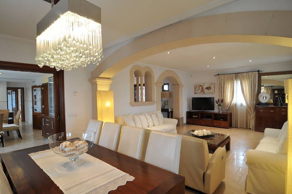 Luxusvilla mit Pool, Schaukeln, Fitnessraum, Whirlpool, Billard, Tischfußball in Son Gual, Palma
