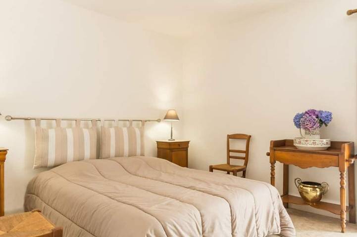 Gîte pour 5 personnes, avec jardin à Montaigu-les-Bois - 2